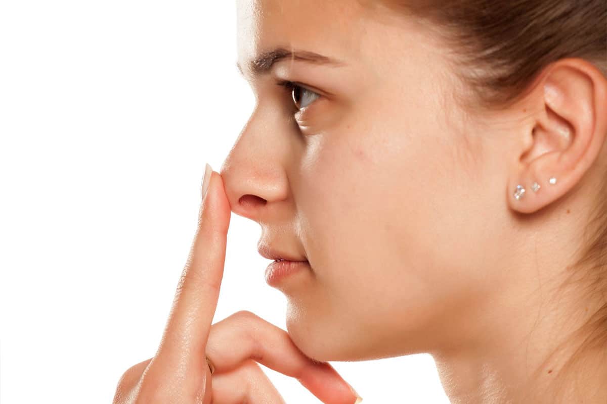 Dr. Bared, an experienced plastic surgeon, offers comprehensive correction strategies specifically tailored for women seeking improvement of hanging nasal tip lobules.